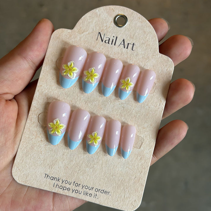 Floral-Designed Press-On Nail Set Bowlift