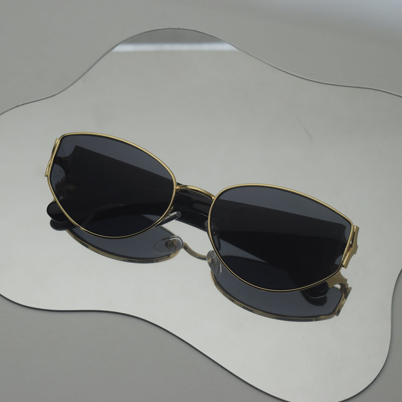 Cat-Eye Sunglasses Bowlift