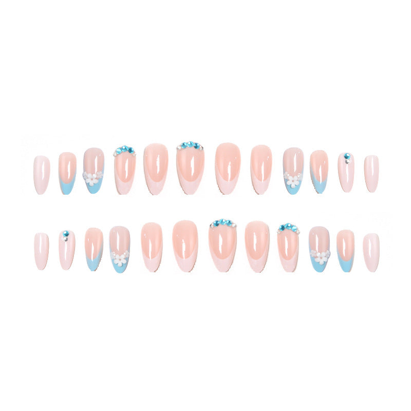 Artificial nails with floral accents and gradient Bowlift