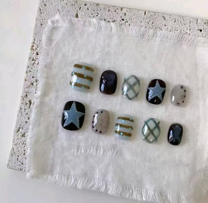 Trendy Graphic Nail Art Set Bowlift