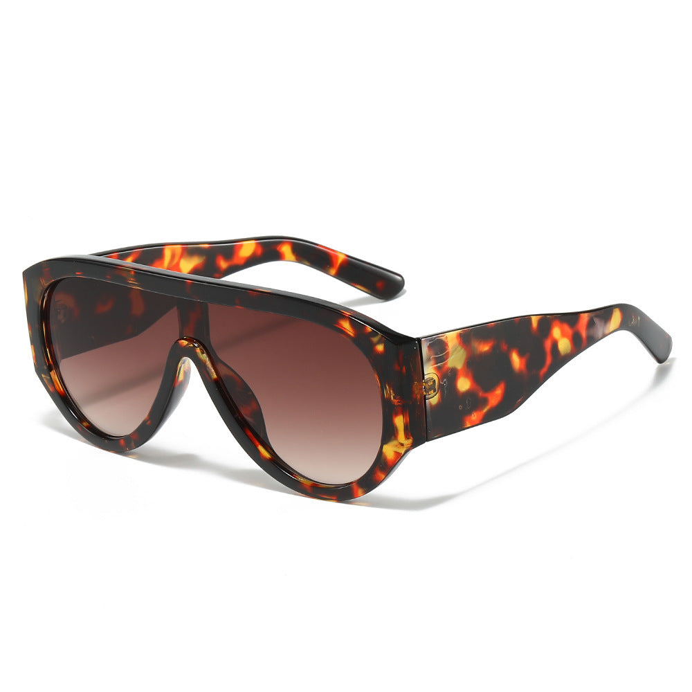 Retro-Inspired Oversized Sun Shield Sunglasses Bowlift