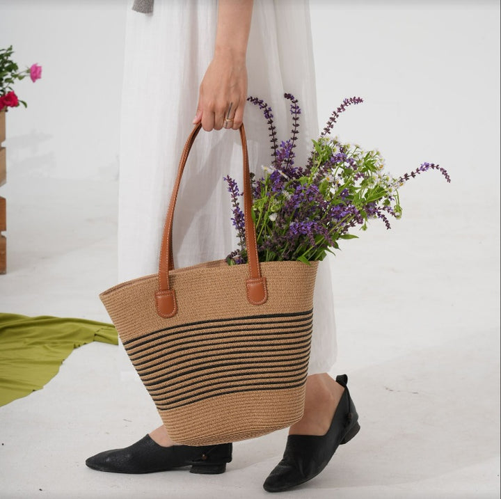 Straw shopping bag with structured accents Bowlift