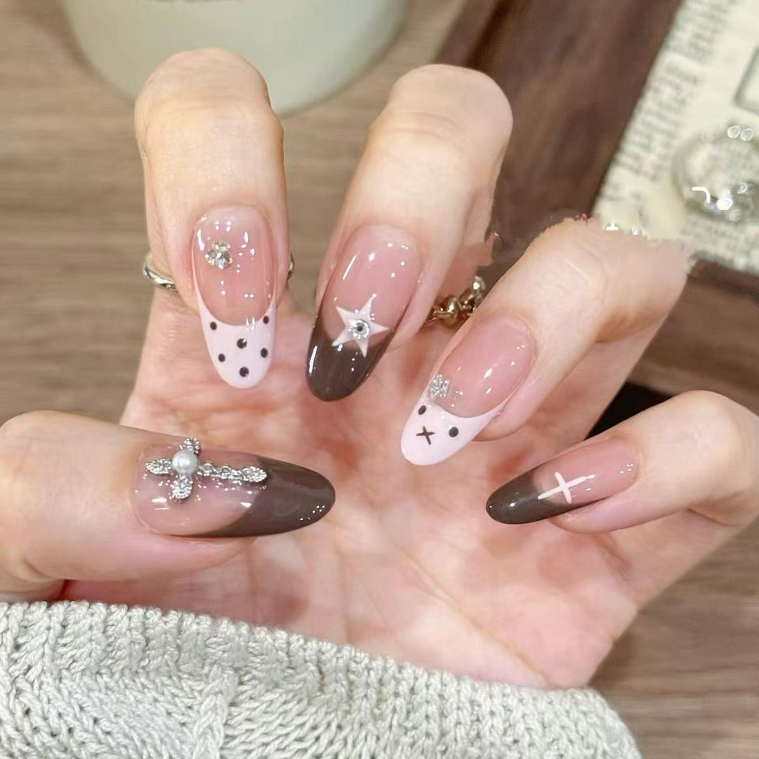Artificial nails with elegant ombre look Bowlift