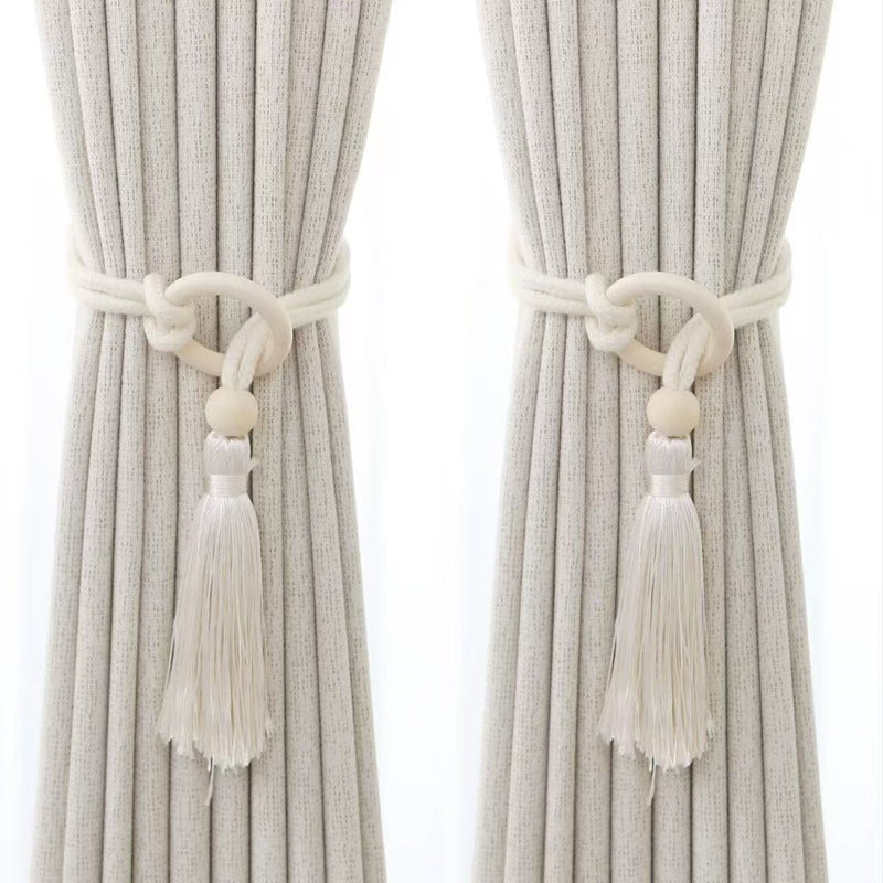 Elegant curtain tieback with tassels Bowlift