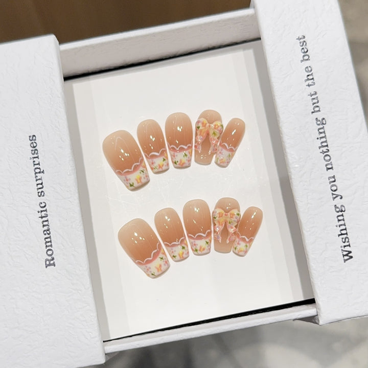 Artificial nail tips with romantic flower designs Bowlift