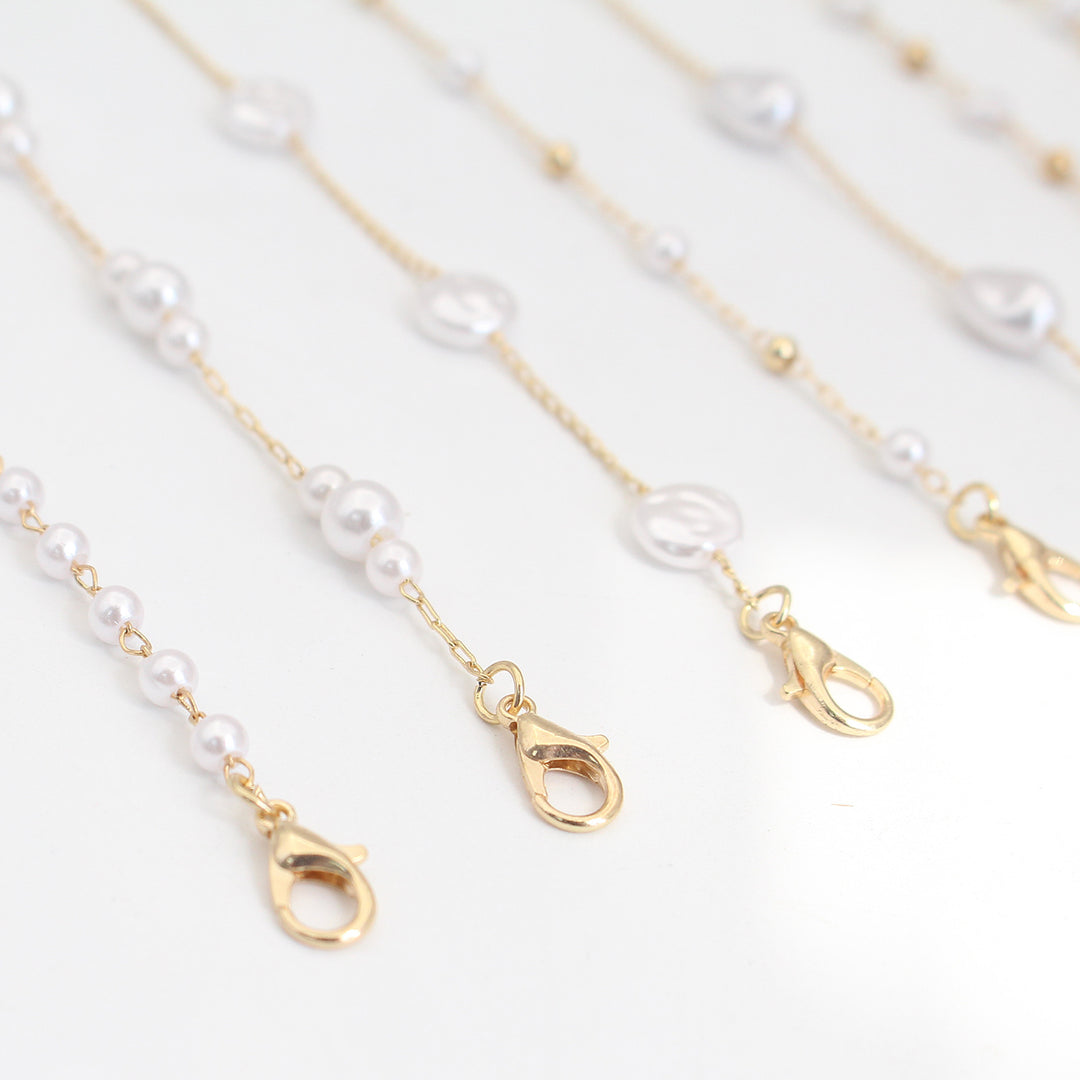 Pearl-Accented Eyewear Chain Bowlift