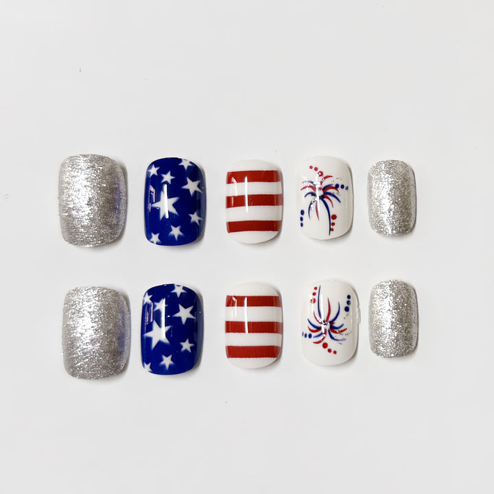 Patriotic Themed Press-On Nail Art Set Bowlift