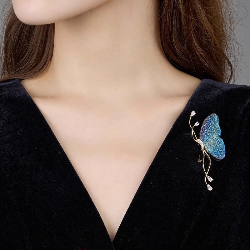 Exquisite butterfly brooch with sparkling crystals Bowlift