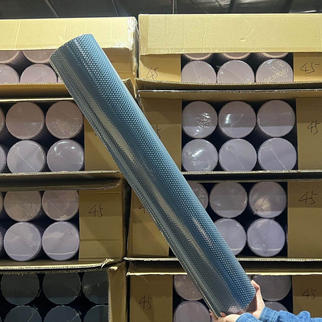 Massage roll with dotted surface Bowlift