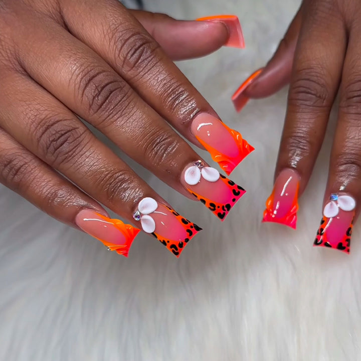 Creative Artistic Press-On Nail Extensions Bowlift