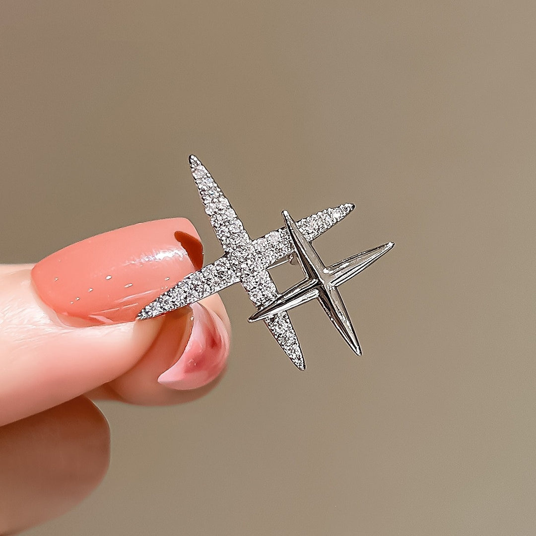 Glamorous brooch with sparkling rhinestones Bowlift