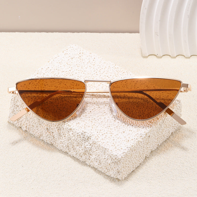 Cat-Eye Sunglasses Bowlift