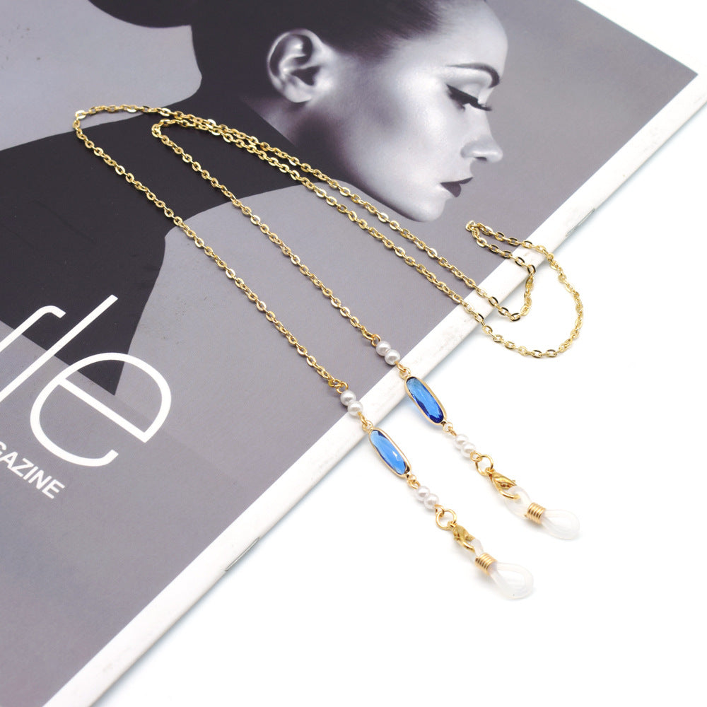 Elegant Eyewear Chain with Decorative Accents Bowlift