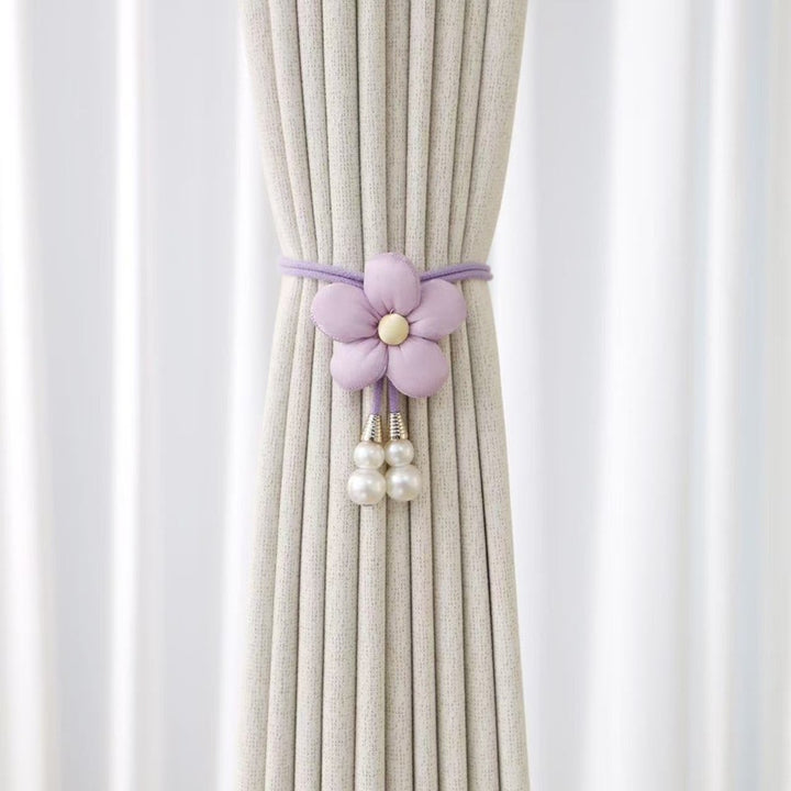 Decorative curtain holder Bowlift