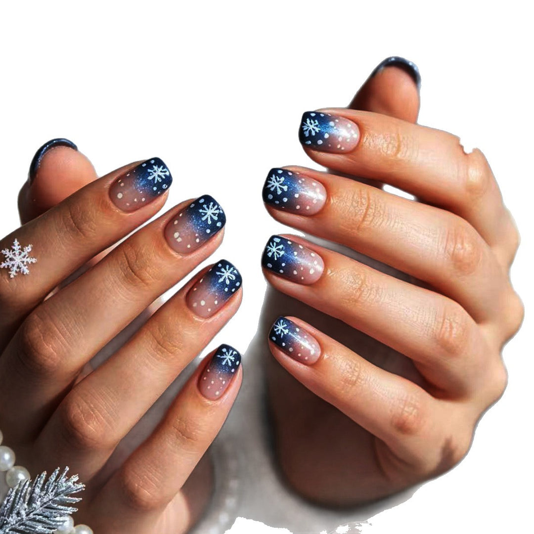 Artificial nails with winter snow crystal design Bowlift