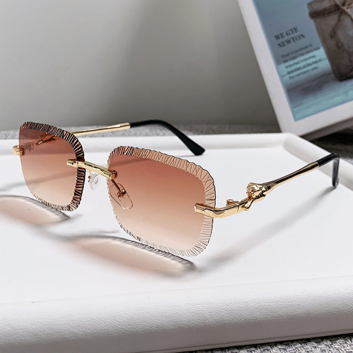 Women's fashionable sunglasses with textured frame and subtle gradient Bowlift
