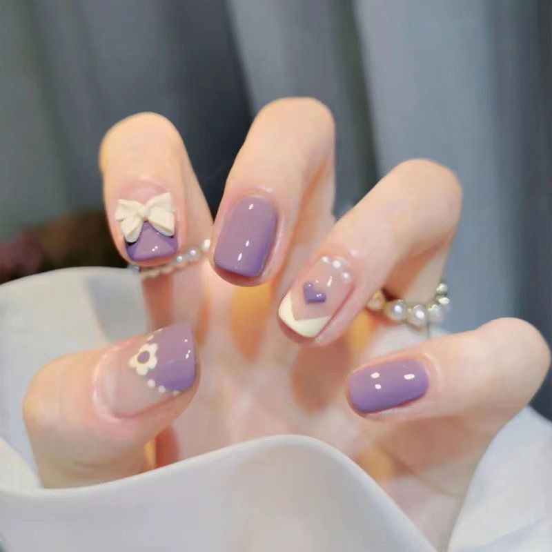 Artful Nail Tips Design Bowlift