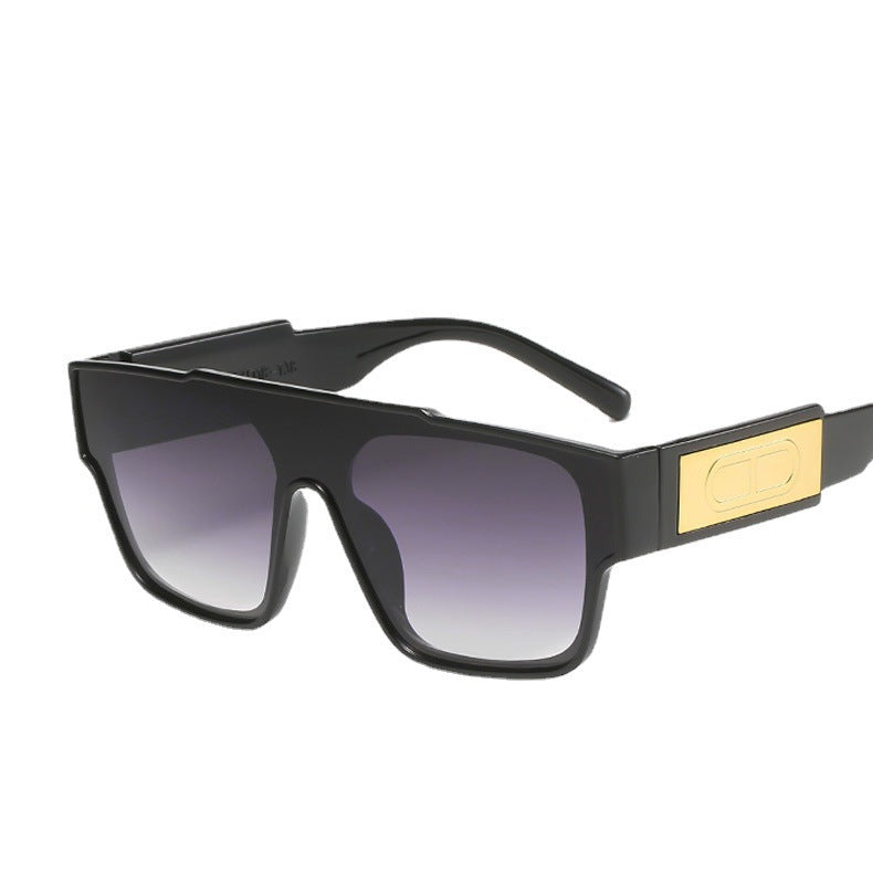 Women's Fashionable Oversized Shield Sunglasses in Extravagant Design Bowlift