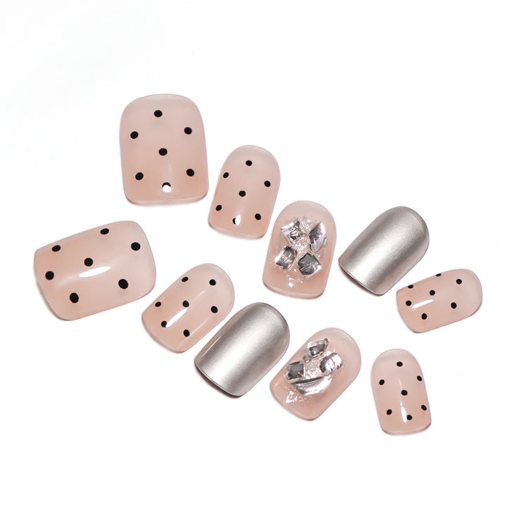 Artificial nail extensions with elegant accent decoration Bowlift