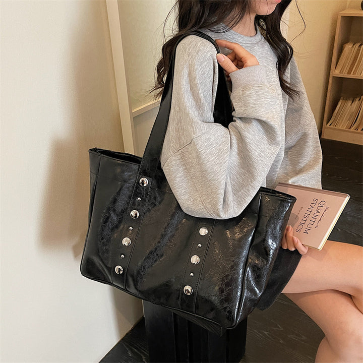 High-quality vintage leather bag Bowlift