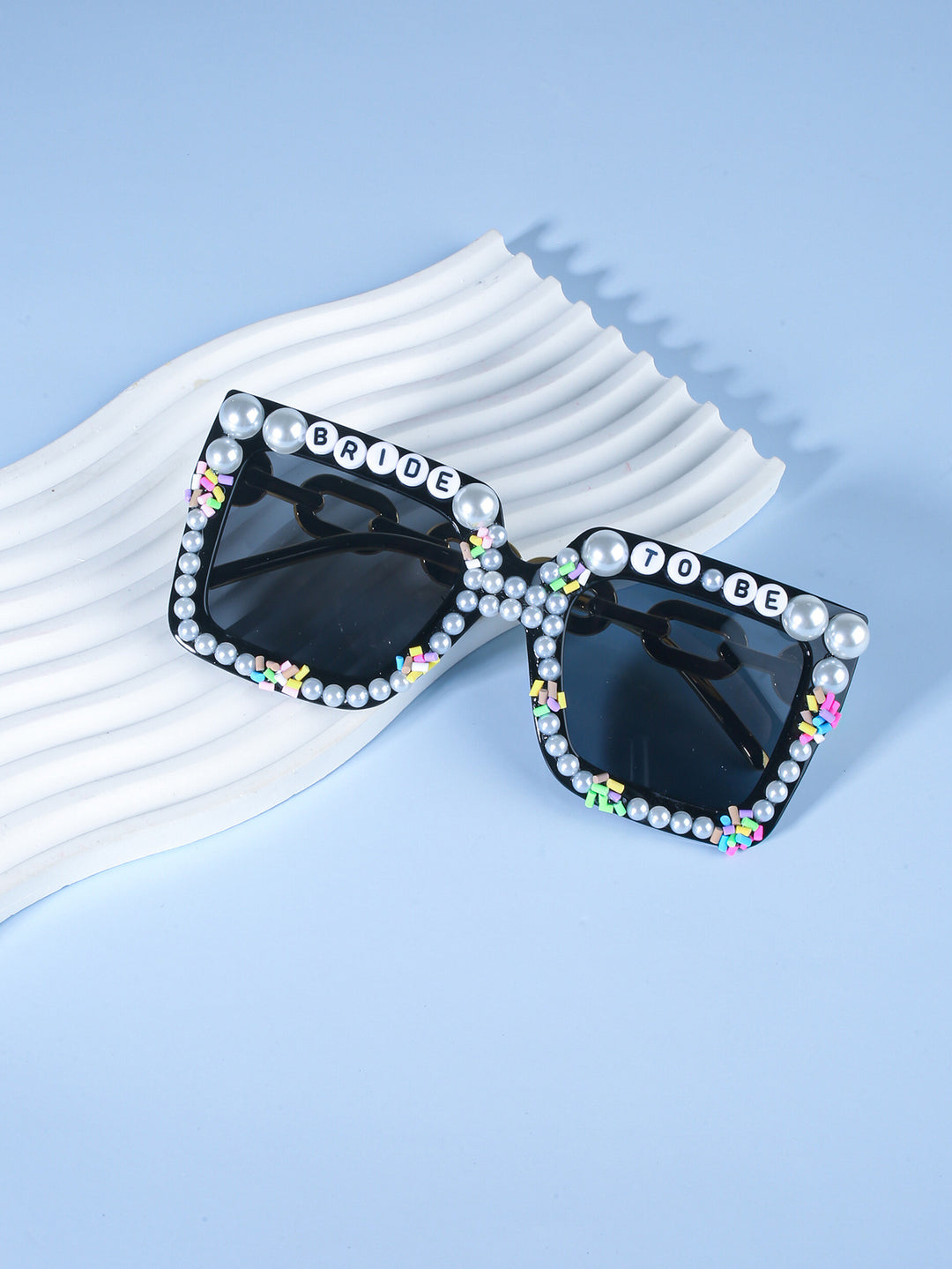 Decorative Birthday-Themed Fashion Sunglasses Bowlift