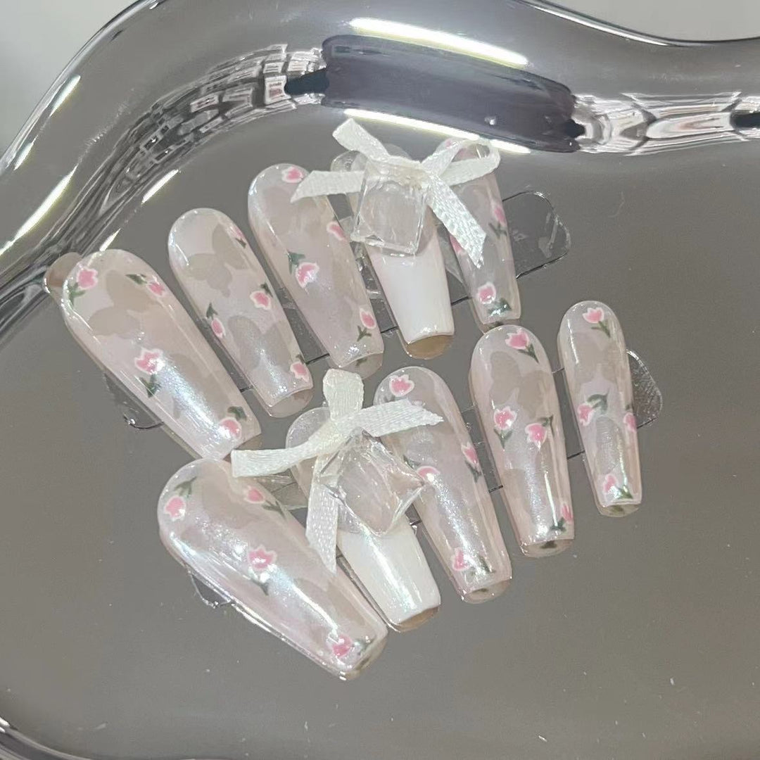 Floral Embellished Press-On Nails Bowlift