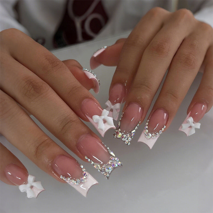 Decorative Rhinestone Press-On Nail Set Bowlift