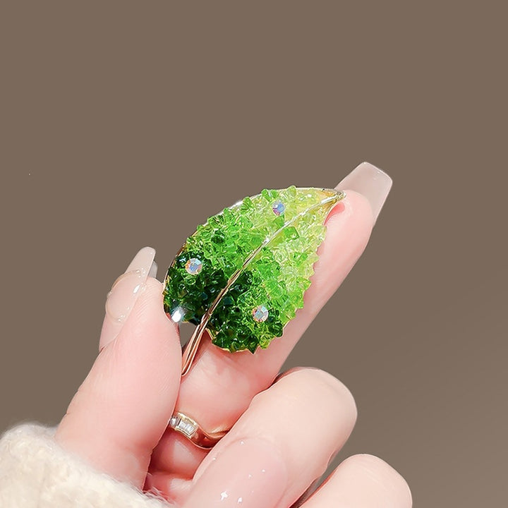 Elegant Leaf Brooch Bowlift