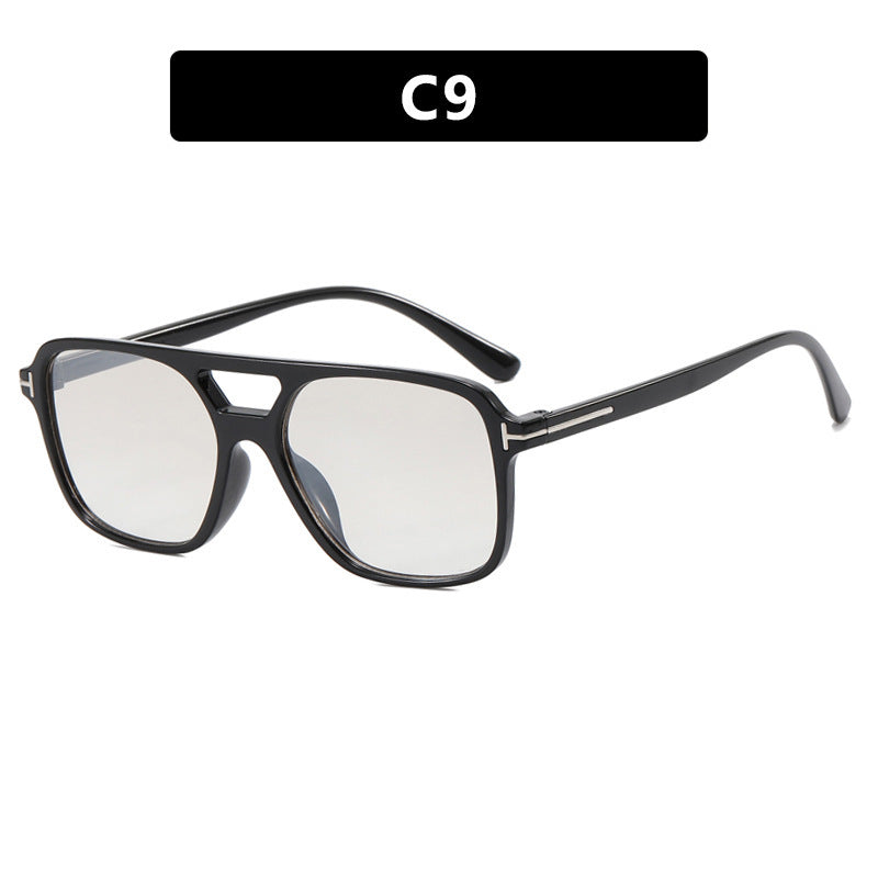 Women's fashionable sunglasses in striking leopard print Bowlift