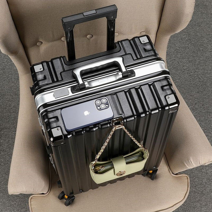 Hard-shell suitcase with double safety lock and sturdy rolling system Bowlift