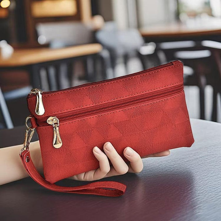 Elegant Clutch With Practical Zipper Bowlift