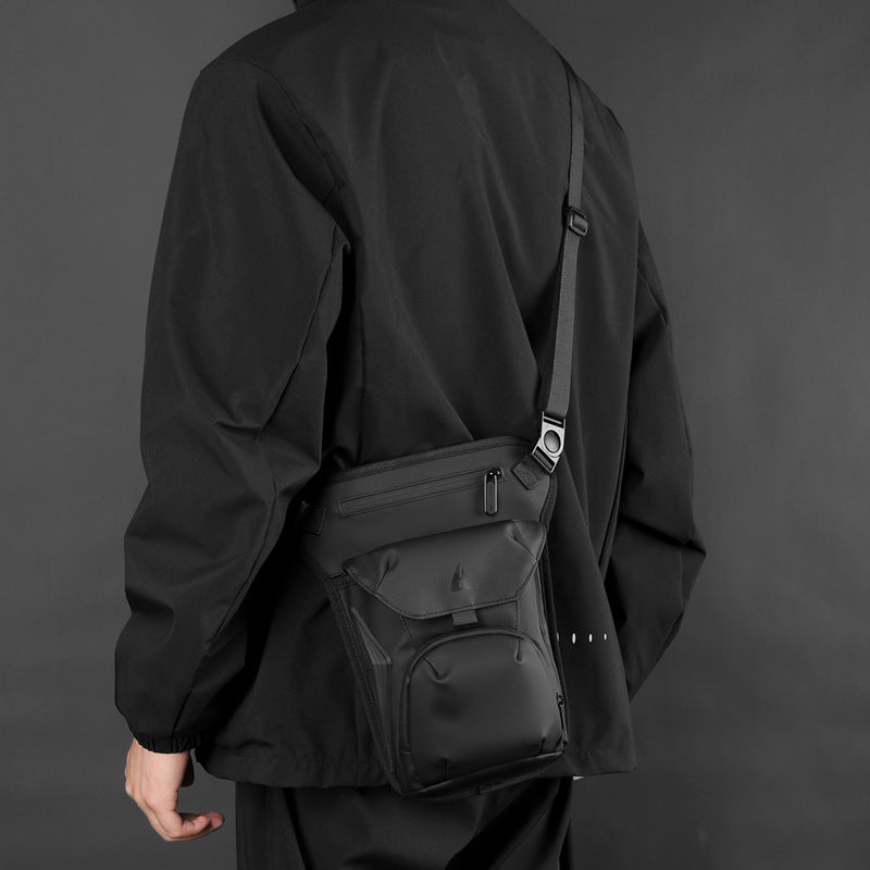 Compact Adventure Sling Bag Bowlift