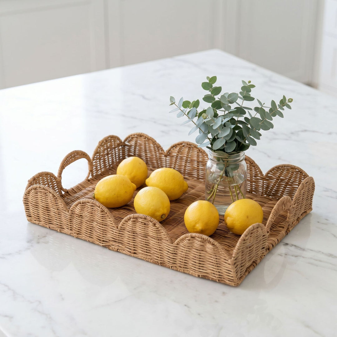 Elegant serving basket in wave pattern Bowlift
