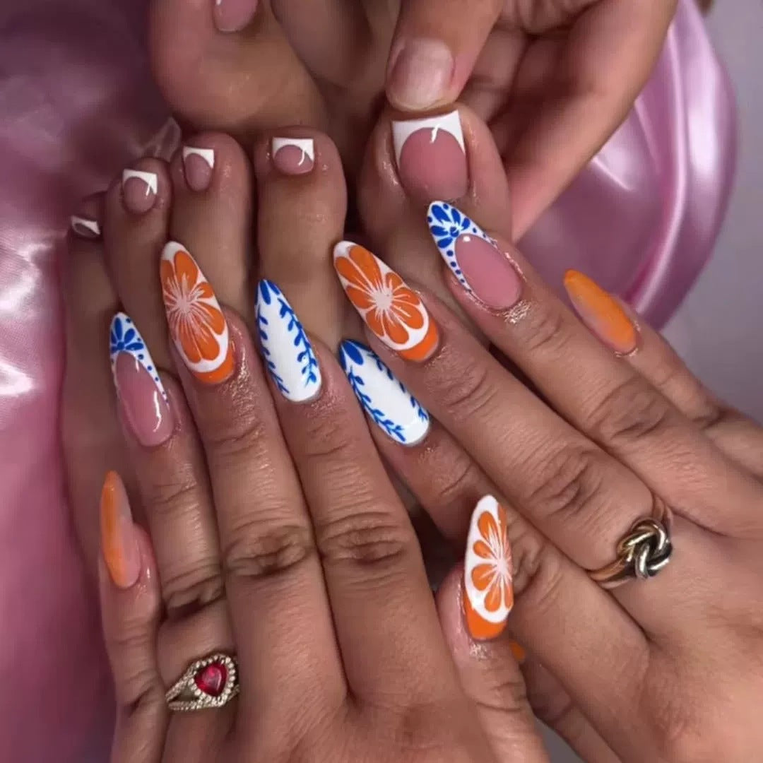 Floral Abstract Press-On Nail Set Bowlift