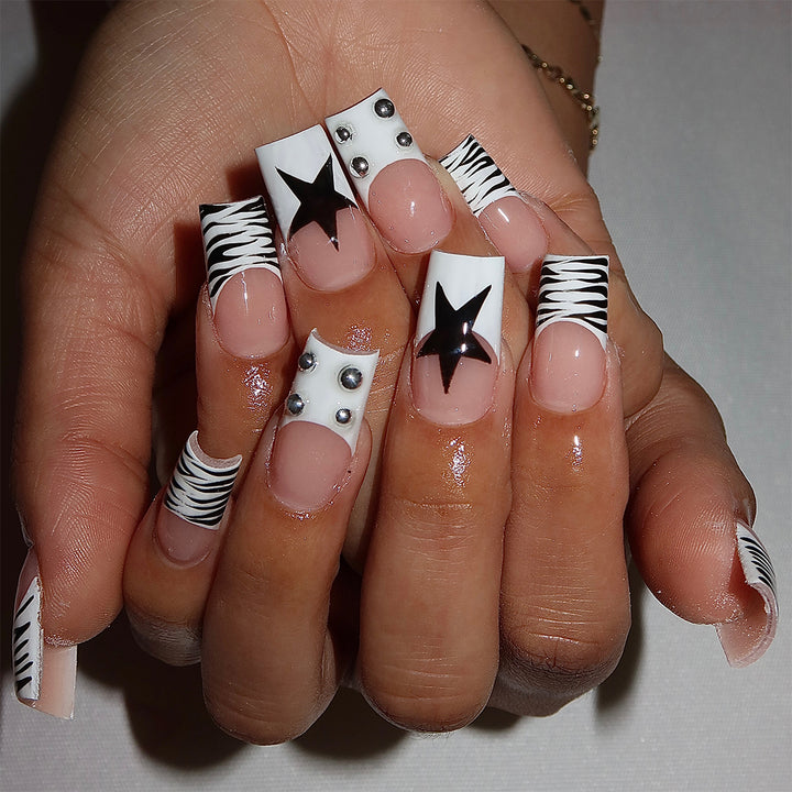 Artistic Nail Art Extensions Bowlift