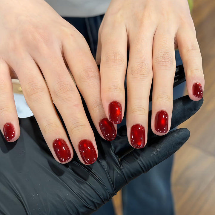 High-Quality Gel Nails In Elegant Look Bowlift