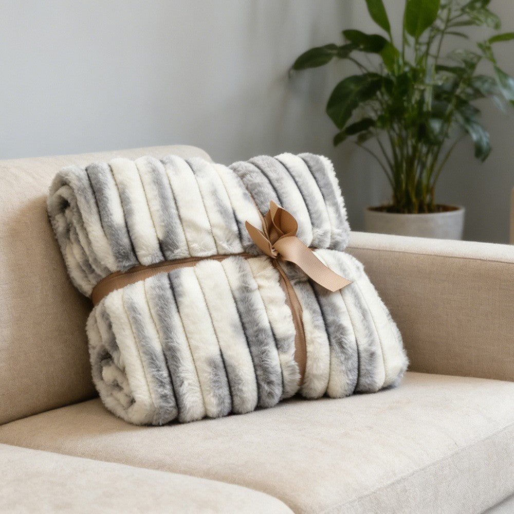 Women Super Soft Plush Blanket with 3D Structure Bowlift
