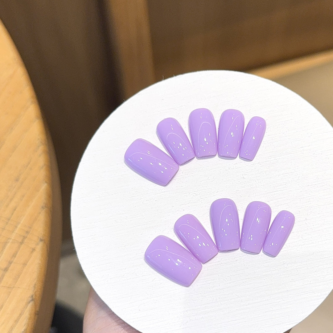 Nail Art in Elegant Design Bowlift