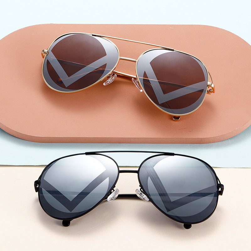 Ladies fashionable geometric sunglasses Bowlift