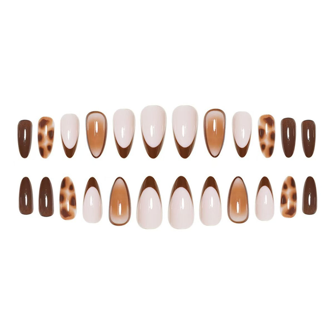 Stylish artificial nails with elegant tip design Bowlift