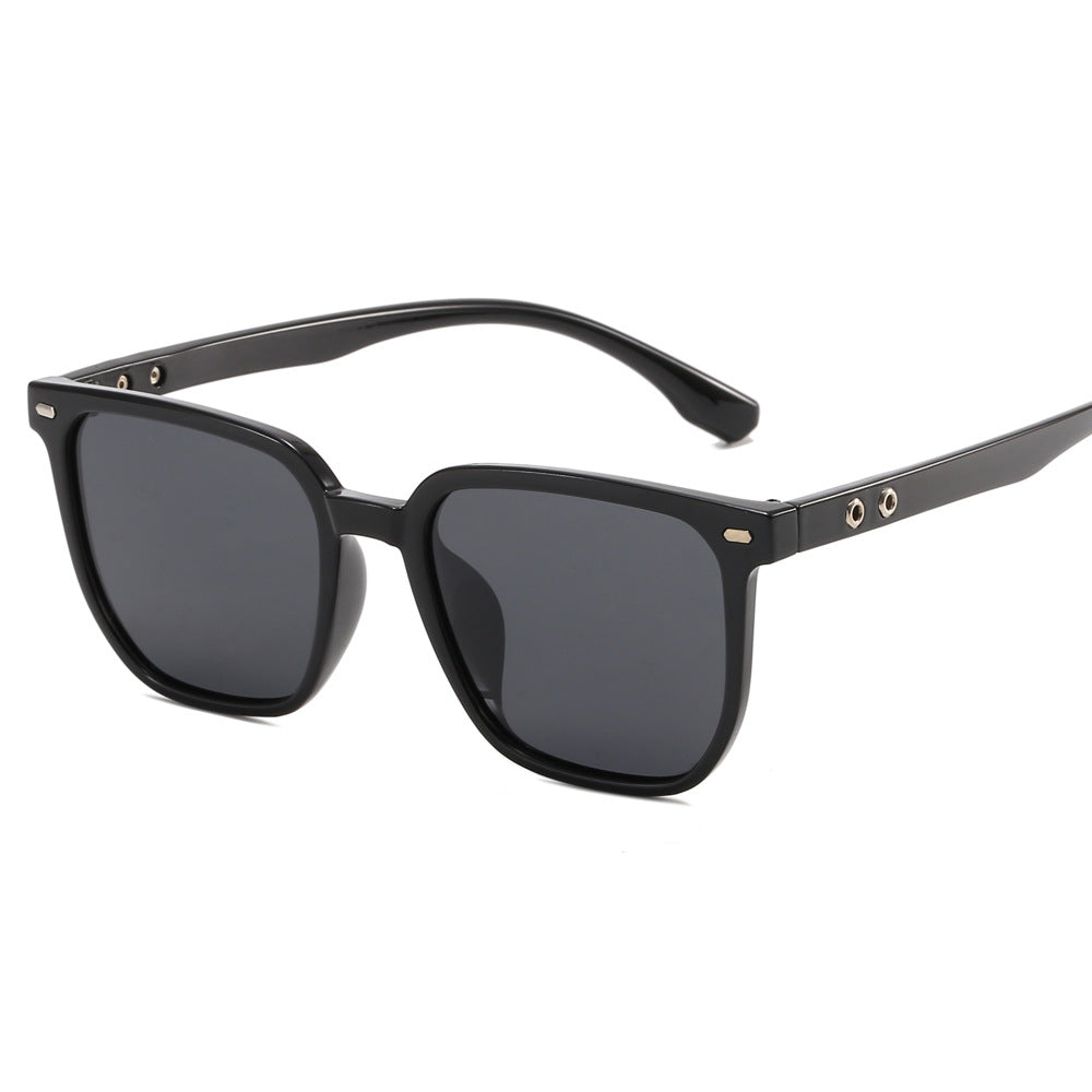 Women’s fashionable sunglasses in trendy tortoiseshell design Bowlift
