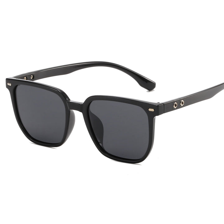 Women’s fashionable sunglasses in trendy tortoiseshell design Bowlift