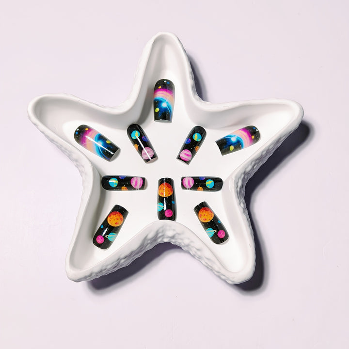 Celestial-Themed Nail Art Bowlift