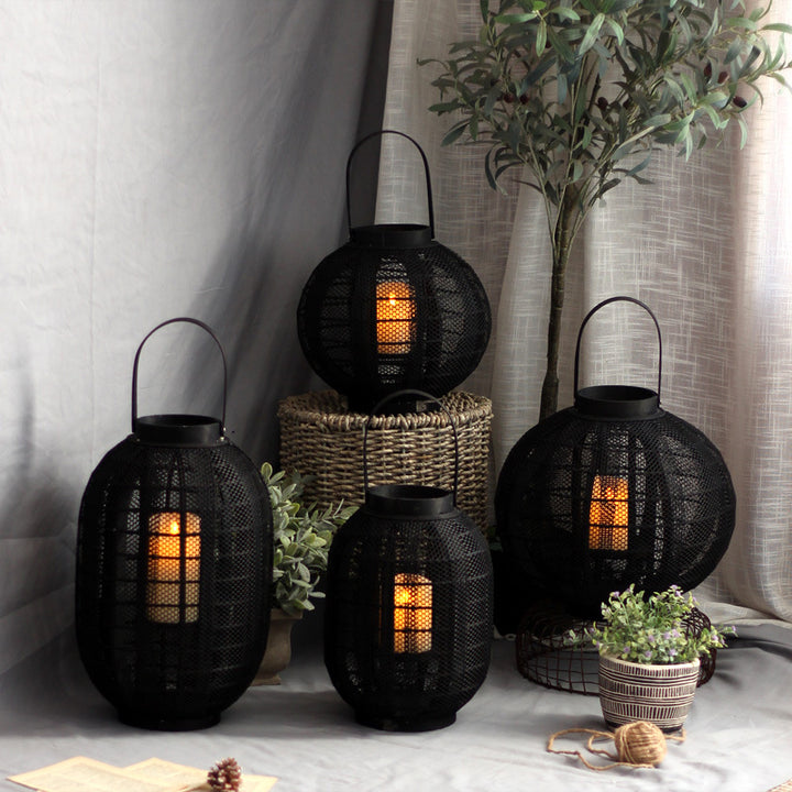 Elegant metal lantern with net design Bowlift