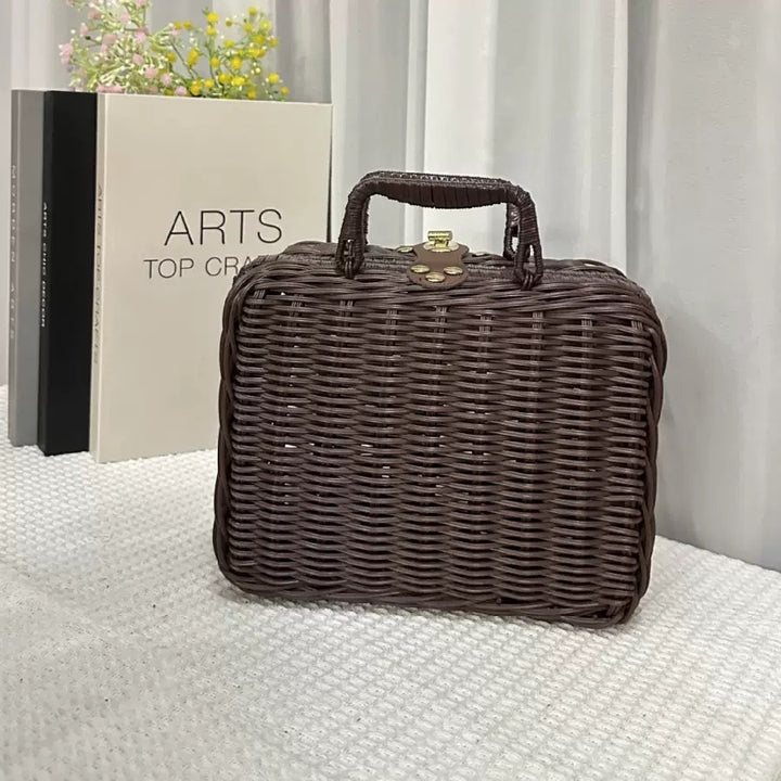 Ladies stylish and practical rattan cosmetic box Bowlift