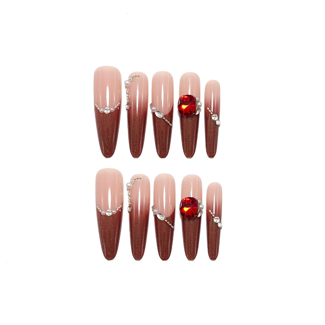 Artificial nails with glamorous accents Bowlift