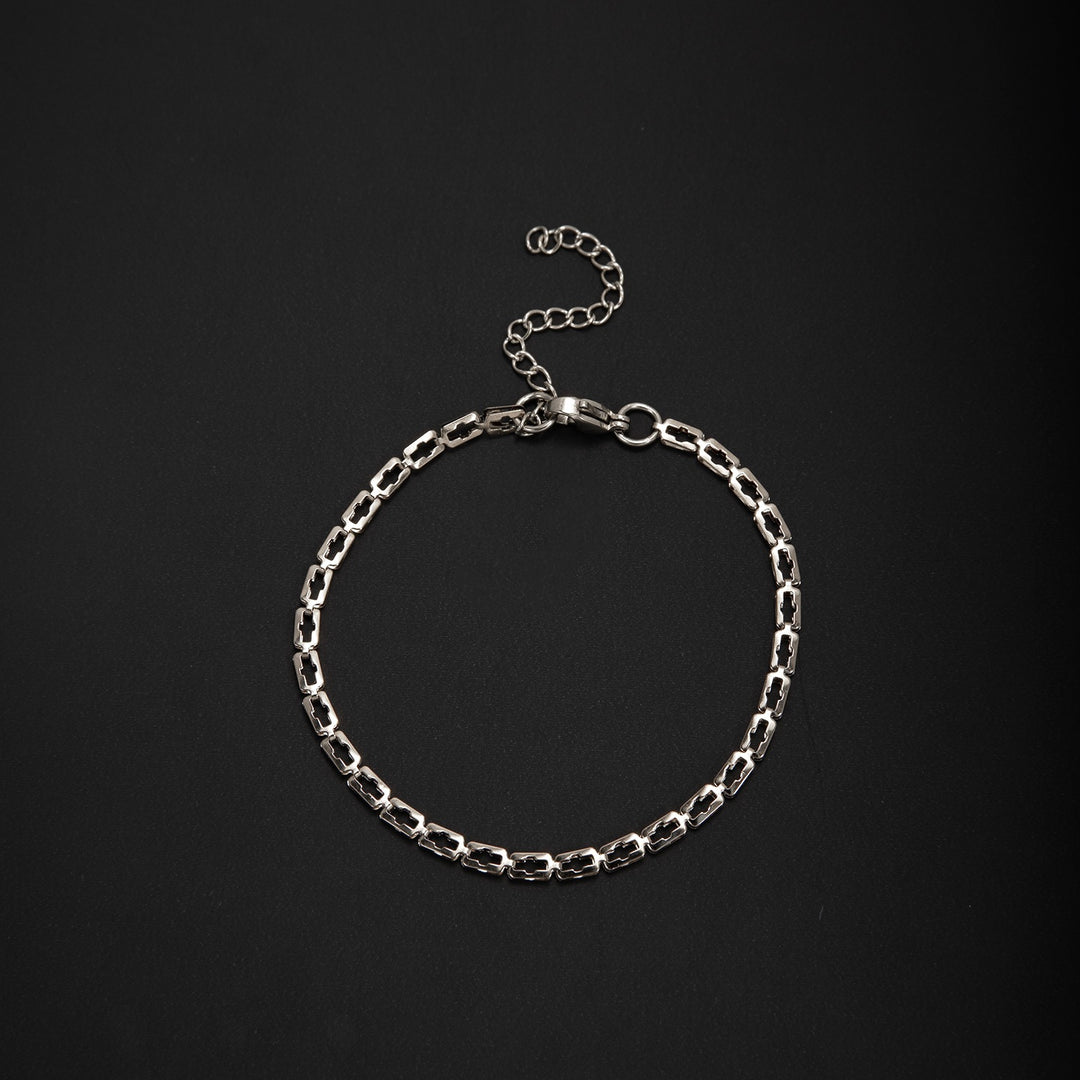 Adjustable Contemporary Link Bracelet Bowlift