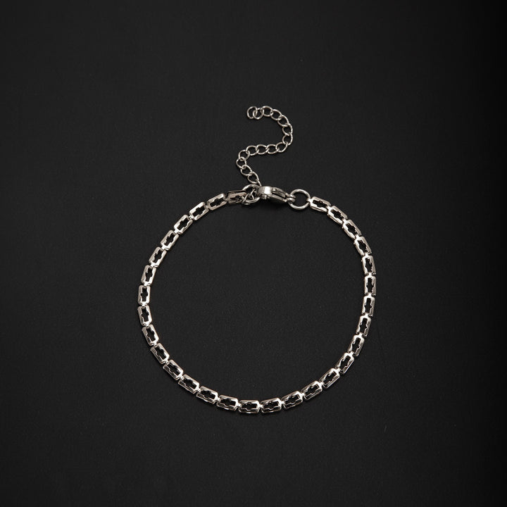 Adjustable Contemporary Link Bracelet Bowlift