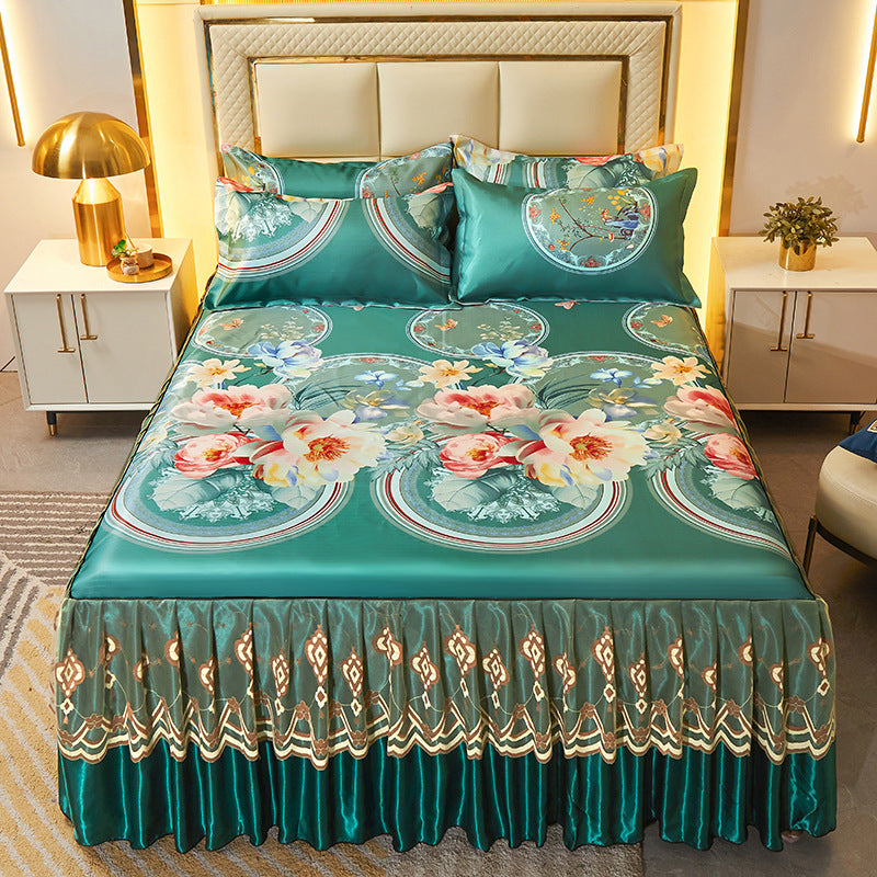 Ladies daybed cover with playful bear motif Bowlift