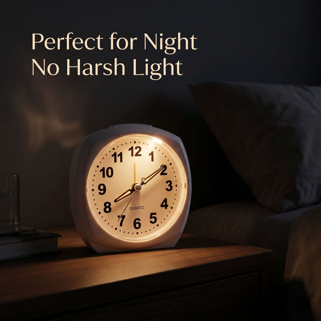 Analog alarm clock with night light and snooze function Bowlift